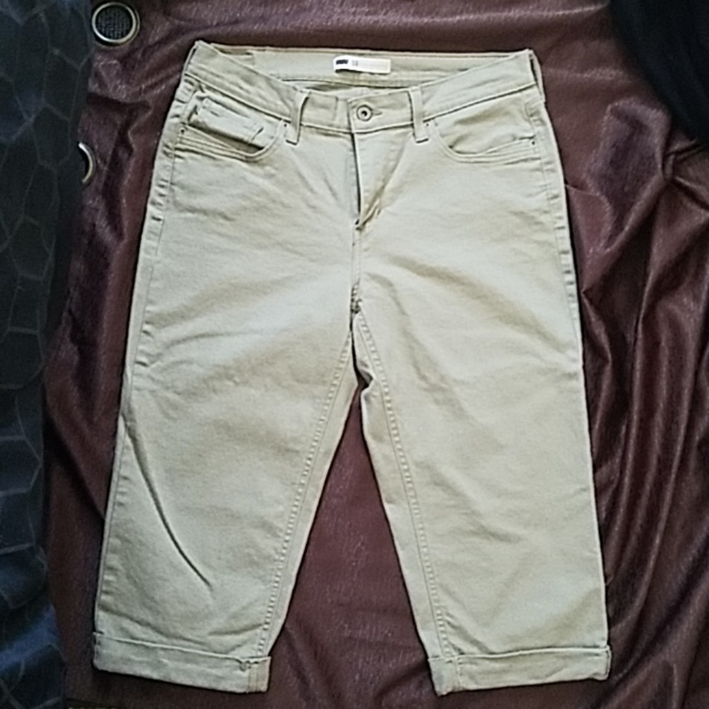 Levi's capri